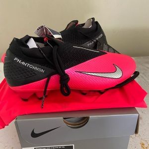 NWT Nike Soccer Cleats.